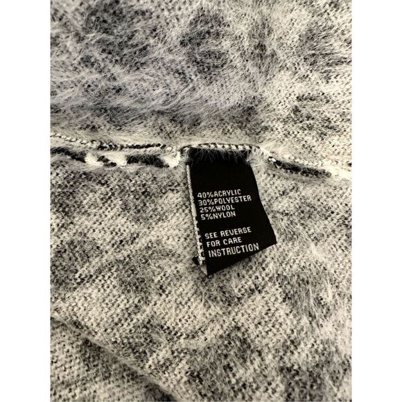 NWT, CLICHÉ Edgy Abstract Print wool blend Cardigan In Black/ivory size M - Picture 7 of 10